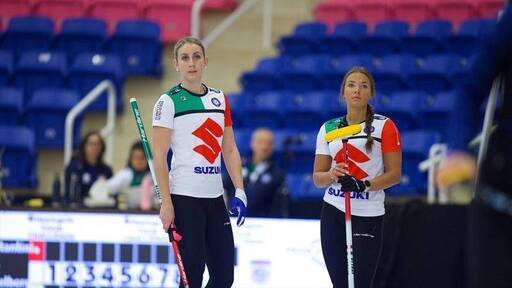 La Nazionale femminile di curling sul ghiaccio ad Halifax