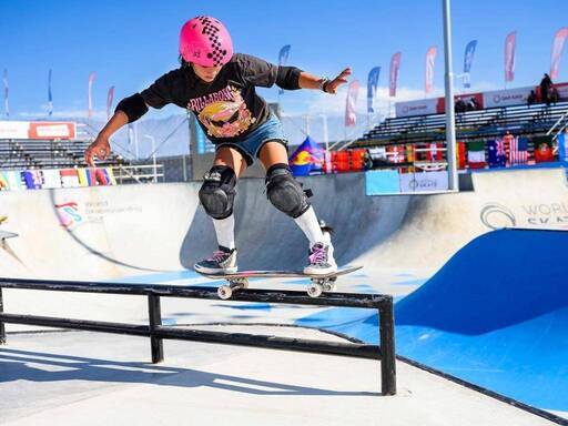 Arisa Trew: la giovane skater australiana scrive la storia dello skateboard femminile